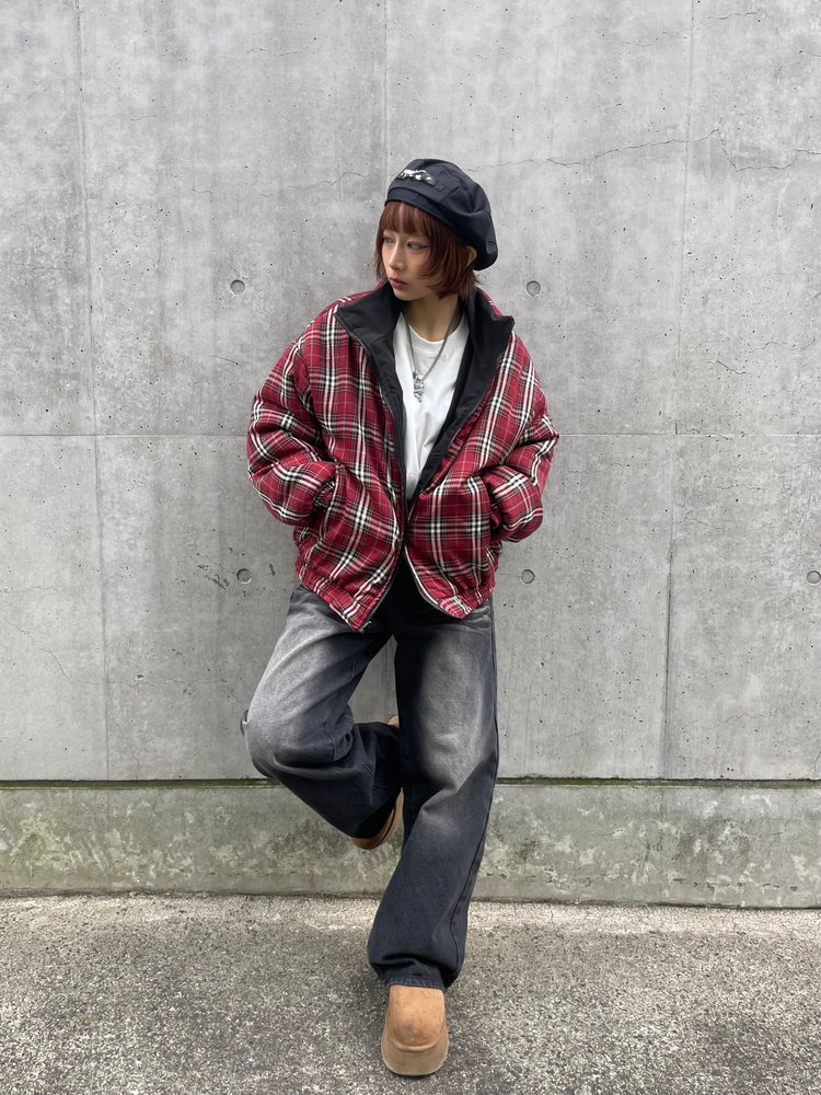 【10日以内お届け】 ウォッシュドブラックバギーデニム L2011