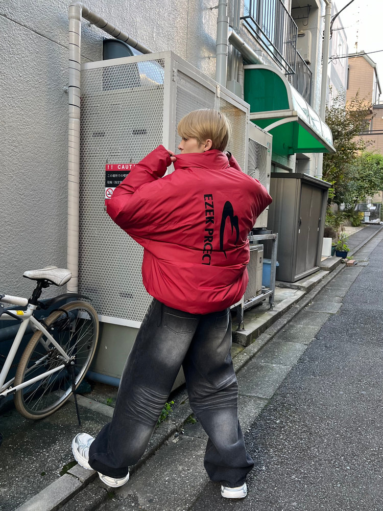 【10日以内お届け】 ウォッシュドブラックバギーデニム L2011