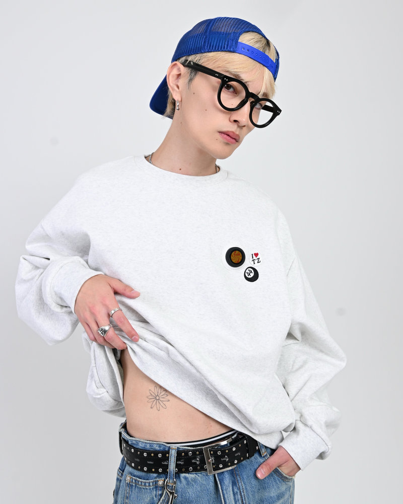 【10日以内お届け】デジタル缶バッジスウェット L2097